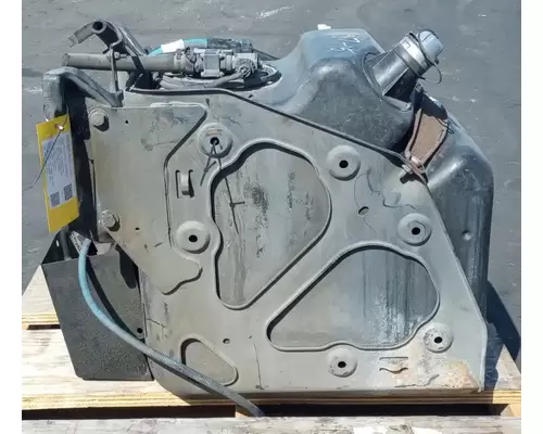 FREIGHTLINER Cascadia 125 DEF Tank