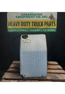 FREIGHTLINER Cascadia 125 DEF Tank