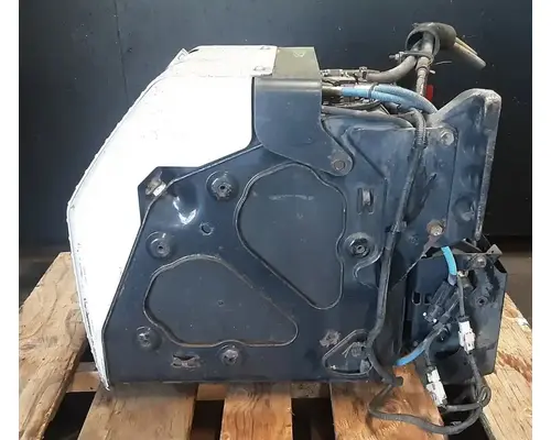 FREIGHTLINER Cascadia 125 DEF Tank