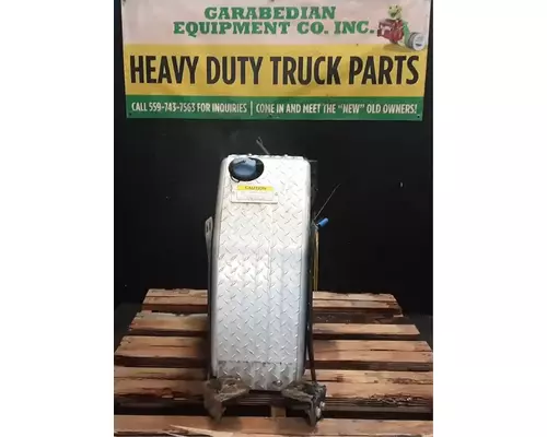 FREIGHTLINER Cascadia 125 DEF Tank