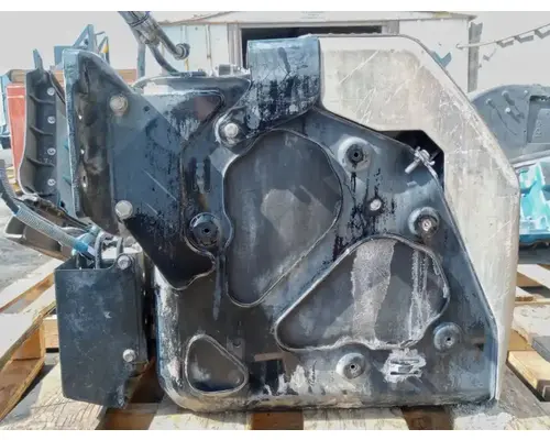 FREIGHTLINER Cascadia 125 DEF Tank