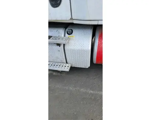 FREIGHTLINER Cascadia 125 DEF Tank