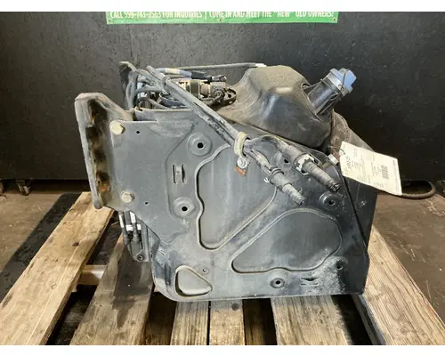 FREIGHTLINER Cascadia 125 DEF Tank