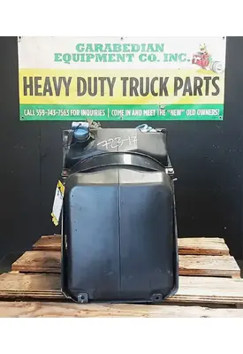 FREIGHTLINER Cascadia 125 DEF Tank