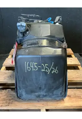 FREIGHTLINER Cascadia 125 DEF Tank