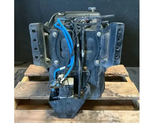 FREIGHTLINER Cascadia 125 DEF Tank