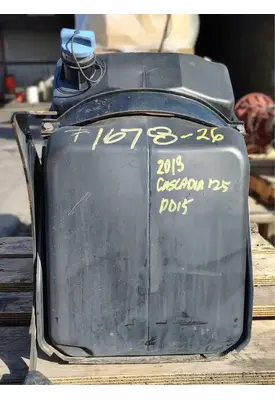 FREIGHTLINER Cascadia 125 DEF Tank