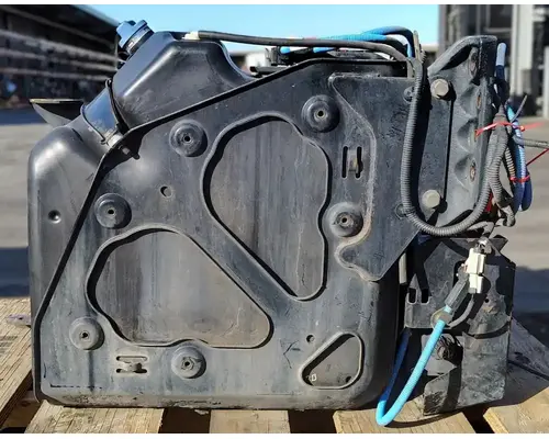 FREIGHTLINER Cascadia 125 DEF Tank