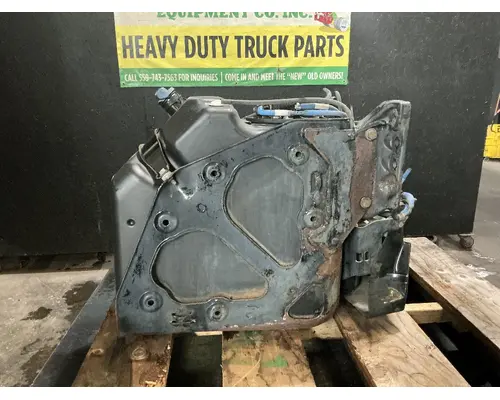 FREIGHTLINER Cascadia 125 DEF Tank