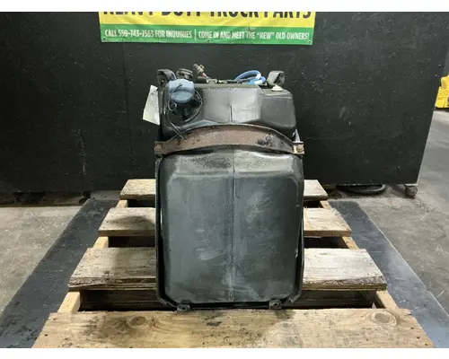 FREIGHTLINER Cascadia 125 DEF Tank