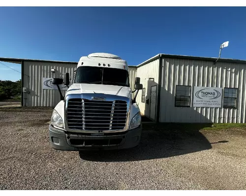 FREIGHTLINER Cascadia 125 DPF (Diesel Particulate Filter)