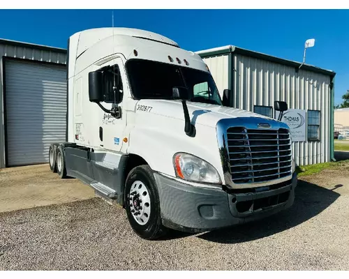 FREIGHTLINER Cascadia 125 DPF (Diesel Particulate Filter)