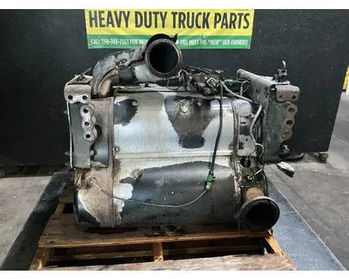 FREIGHTLINER Cascadia 125 DPF (Diesel Particulate Filter)