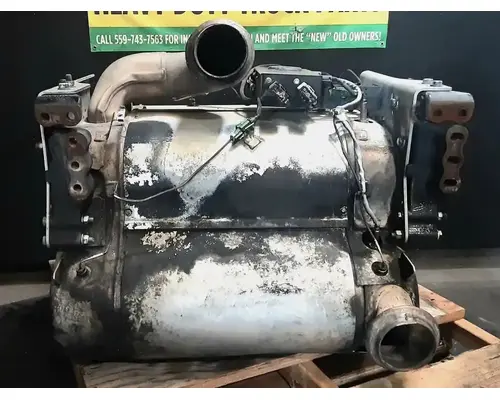 FREIGHTLINER Cascadia 125 DPF (Diesel Particulate Filter)