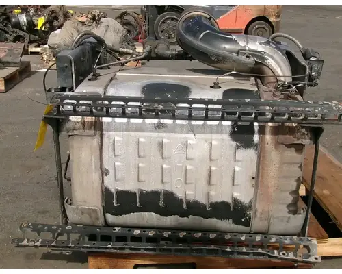 FREIGHTLINER Cascadia 125 DPF (Diesel Particulate Filter)