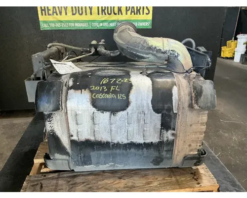 FREIGHTLINER Cascadia 125 DPF (Diesel Particulate Filter)