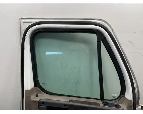 FREIGHTLINER Cascadia 125 Door Assembly, Front