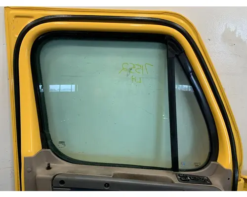 FREIGHTLINER Cascadia 125 Door Assembly, Front