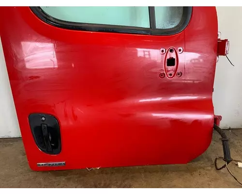 FREIGHTLINER Cascadia 125 Door Assembly, Front