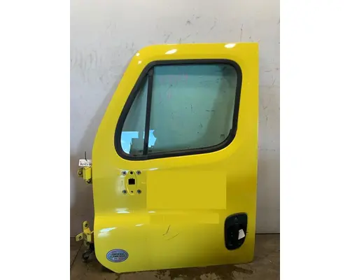 FREIGHTLINER Cascadia 125 Door Assembly, Front