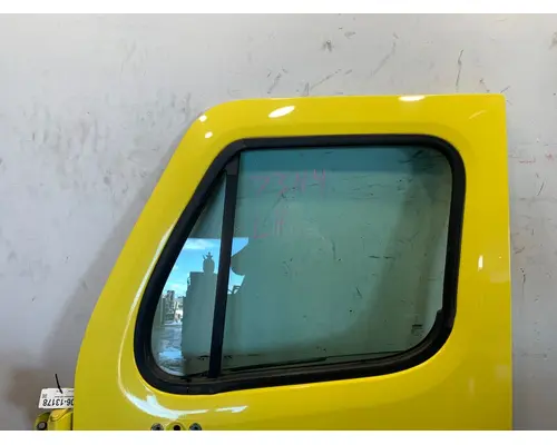 FREIGHTLINER Cascadia 125 Door Assembly, Front