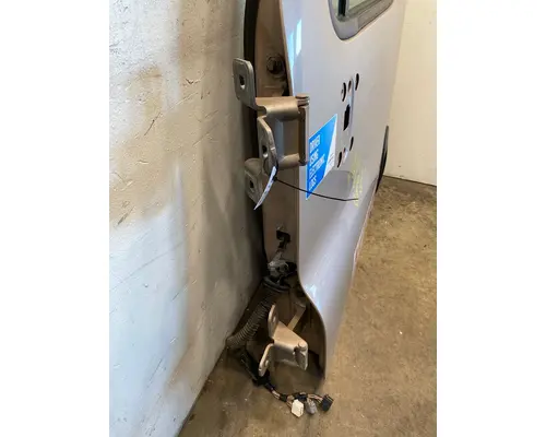 FREIGHTLINER Cascadia 125 Door Assembly, Front