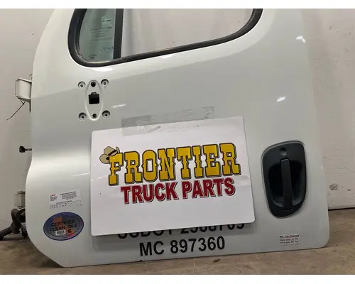 FREIGHTLINER Cascadia 125 Door Assembly, Front