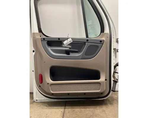 FREIGHTLINER Cascadia 125 Door Assembly, Front