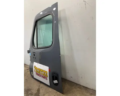 FREIGHTLINER Cascadia 125 Door Assembly, Front