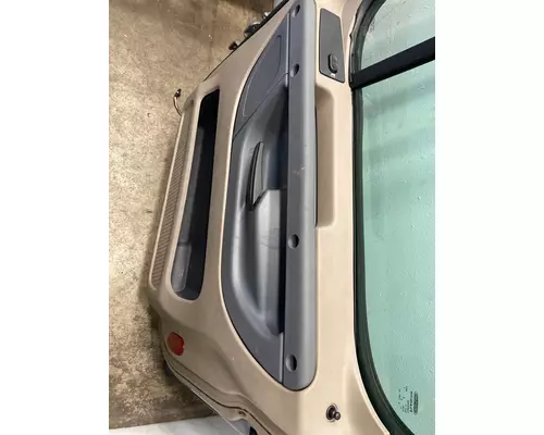 FREIGHTLINER Cascadia 125 Door Assembly, Front