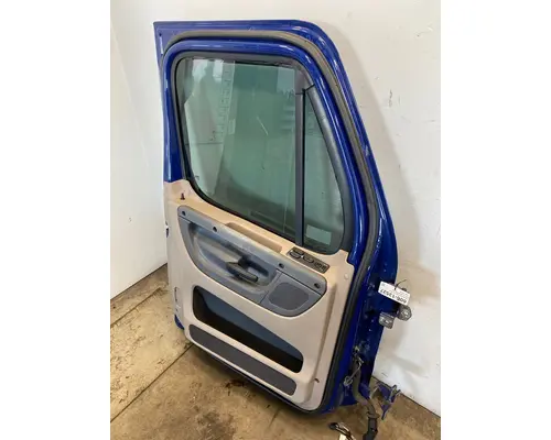 FREIGHTLINER Cascadia 125 Door Assembly, Front