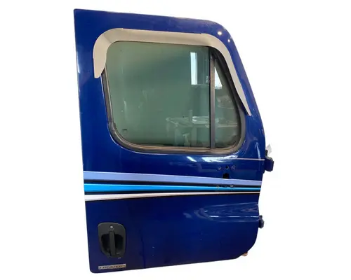 FREIGHTLINER Cascadia 125 Door Assembly, Front