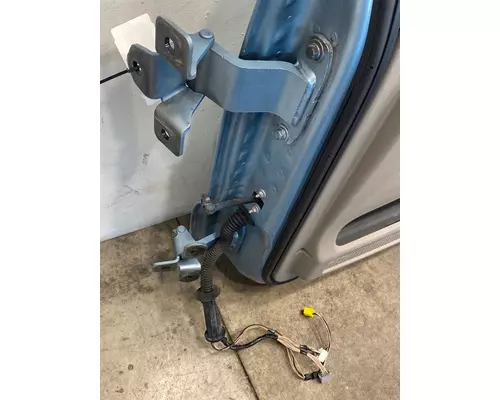 FREIGHTLINER Cascadia 125 Door Assembly, Front