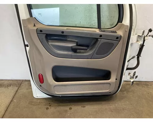 FREIGHTLINER Cascadia 125 Door Assembly, Front