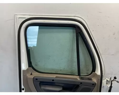FREIGHTLINER Cascadia 125 Door Assembly, Front