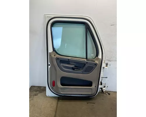 FREIGHTLINER Cascadia 125 Door Assembly, Front