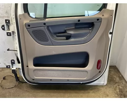 FREIGHTLINER Cascadia 125 Door Assembly, Front
