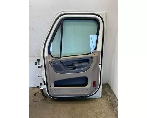 FREIGHTLINER Cascadia 125 Door Assembly, Front