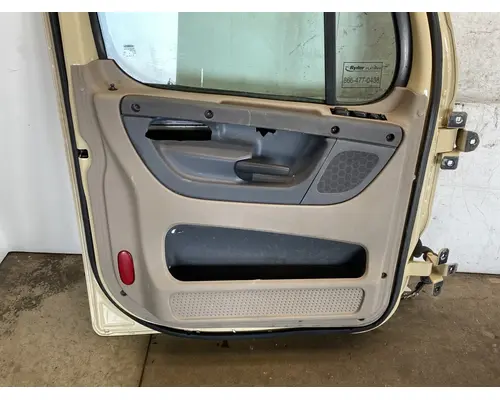 FREIGHTLINER Cascadia 125 Door Assembly, Front