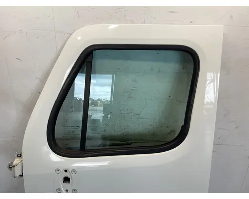 FREIGHTLINER Cascadia 125 Door Assembly, Front
