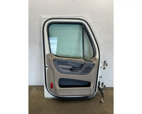 FREIGHTLINER Cascadia 125 Door Assembly, Front
