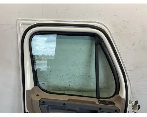 FREIGHTLINER Cascadia 125 Door Assembly, Front