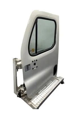 FREIGHTLINER Cascadia 125 Door Assembly, Front