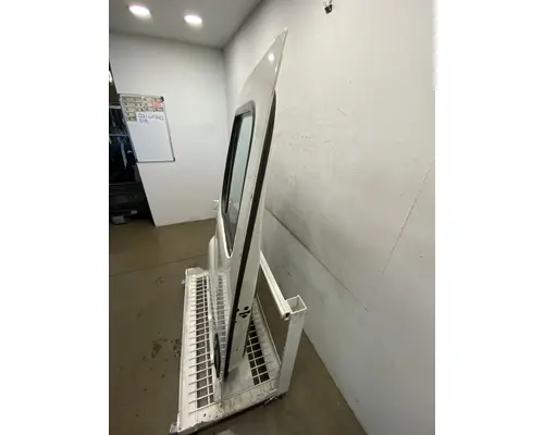 FREIGHTLINER Cascadia 125 Door Assembly, Front