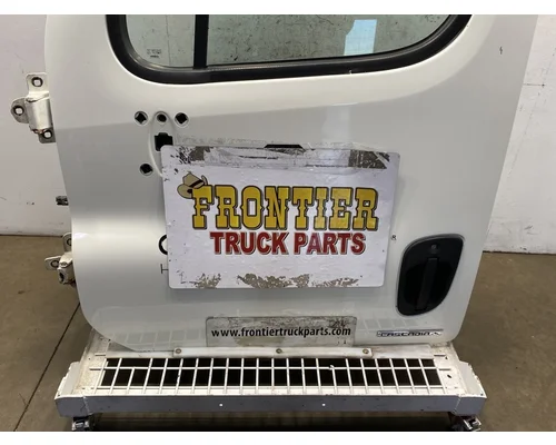 FREIGHTLINER Cascadia 125 Door Assembly, Front