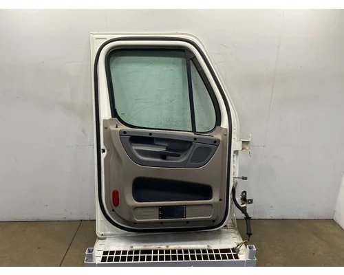 FREIGHTLINER Cascadia 125 Door Assembly, Front