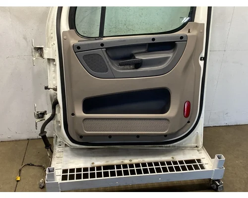FREIGHTLINER Cascadia 125 Door Assembly, Front
