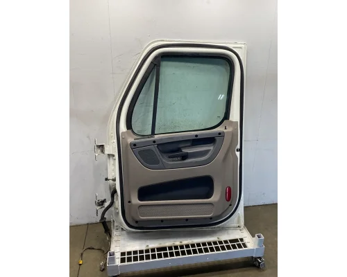 FREIGHTLINER Cascadia 125 Door Assembly, Front