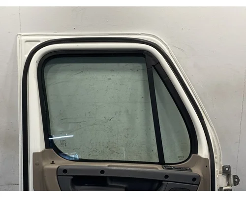 FREIGHTLINER Cascadia 125 Door Assembly, Front