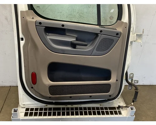 FREIGHTLINER Cascadia 125 Door Assembly, Front